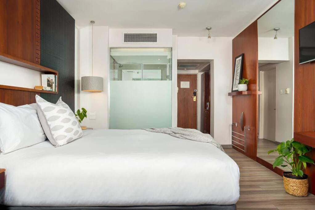 Central Modern City Escape Apartment! Fokváros Kültér fotó