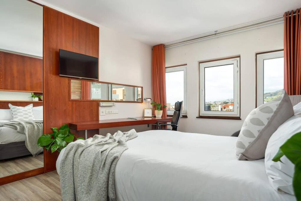 Central Modern City Escape Apartment! Fokváros Kültér fotó