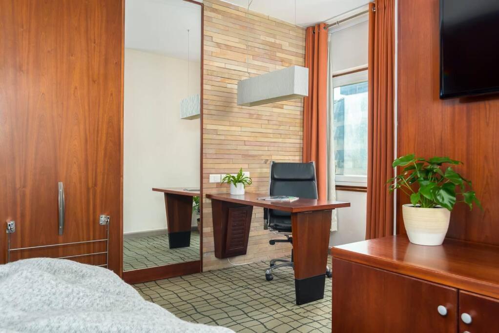 Central Modern City Escape Apartment! Fokváros Kültér fotó