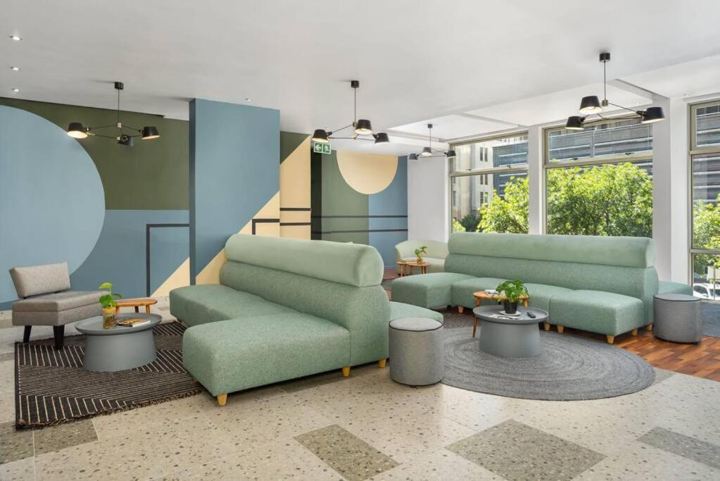 Central Modern City Escape Apartment! Fokváros Kültér fotó